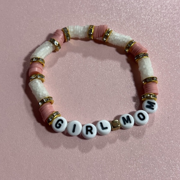 Pink and White ‘Girl Mom’ Beaded Bracelet - Picture 3 of 3